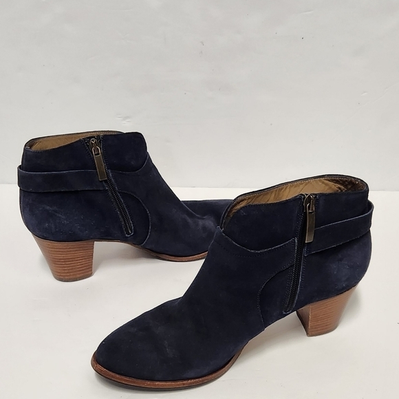 Anyi Lu Suede Ankle Boots - Picture 3 of 7